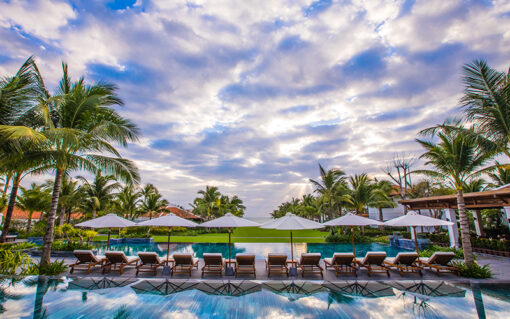 14 the anam morning mood center pool 101216